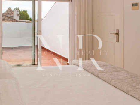 Duplex penthouse in Las Cañas Beach for short term rental.
