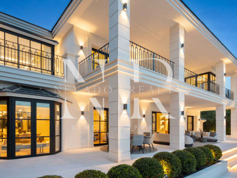 Villa in Urbanisation Sierra Blanca with panoramic sea views for sale