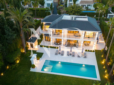 Villa in Urbanisation Sierra Blanca with panoramic sea views for sale