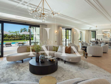 Villa in Urbanisation Sierra Blanca with panoramic sea views for sale