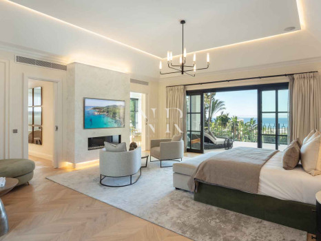 Villa in Urbanisation Sierra Blanca with panoramic sea views for sale