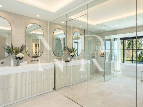 Villa in Urbanisation Sierra Blanca with panoramic sea views for sale