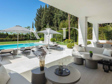 Villa in Urbanisation Sierra Blanca with panoramic sea views for sale