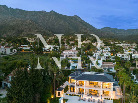 Villa in Urbanisation Sierra Blanca with panoramic sea views for sale