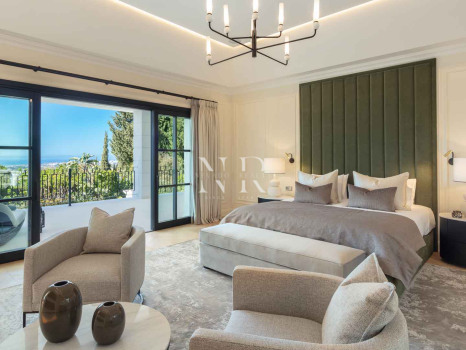 Villa in Urbanisation Sierra Blanca with panoramic sea views for sale
