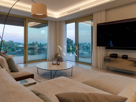 Penthouse in Golden Mile with sea views for sale
