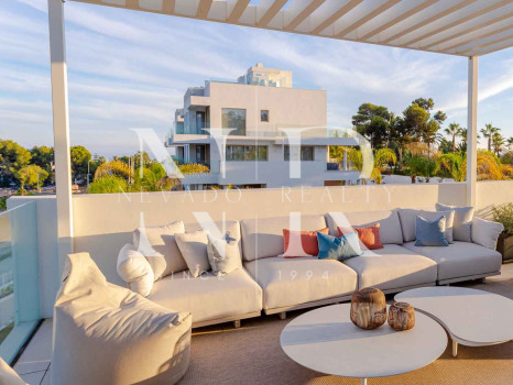 Penthouse à Golden Mile avec vue sur la mer à vendre