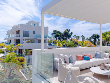 Penthouse in Golden Mile with sea views for sale