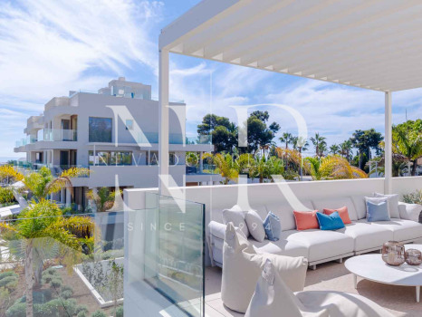 Penthouse à Golden Mile avec vue sur la mer à vendre