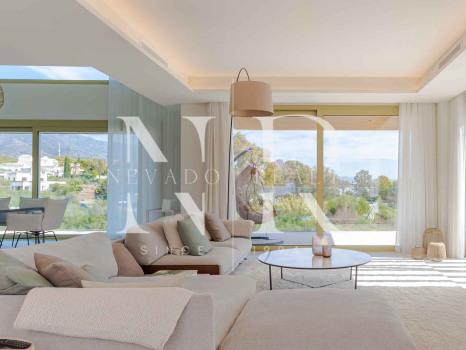 Penthouse à Golden Mile avec vue sur la mer à vendre
