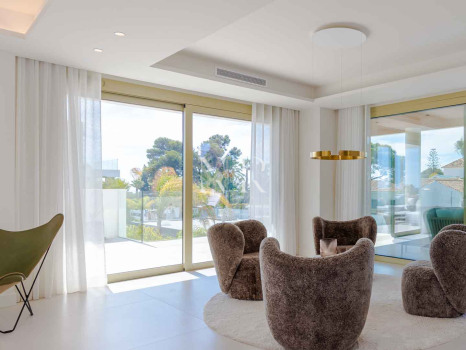 Penthouse in Golden Mile with sea views for sale