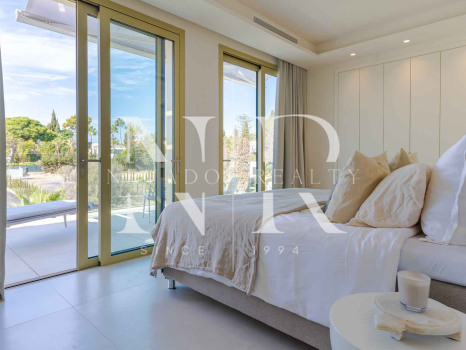 Penthouse à Golden Mile avec vue sur la mer à vendre