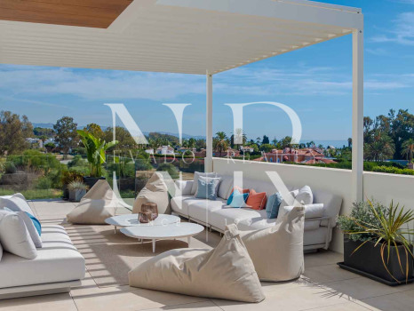 Penthouse à Golden Mile avec vue sur la mer à vendre