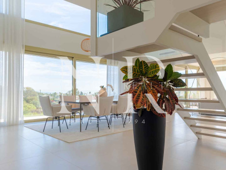 Penthouse à Golden Mile avec vue sur la mer à vendre