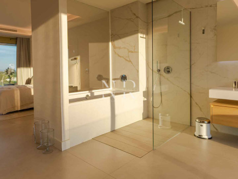 Penthouse in Golden Mile with sea views for sale