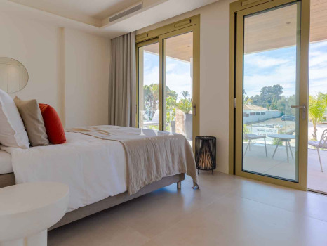Penthouse in Golden Mile with sea views for sale
