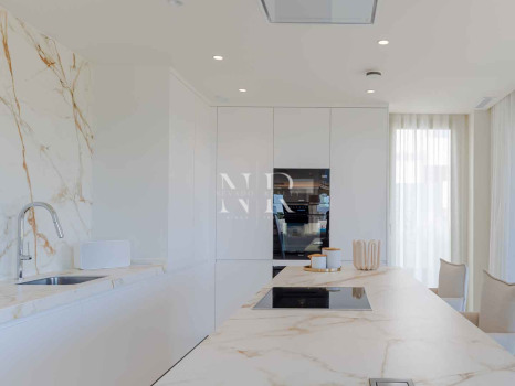 Penthouse in Golden Mile with sea views for sale