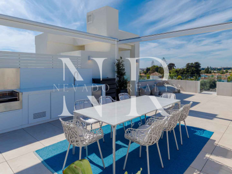 Penthouse à Golden Mile avec vue sur la mer à vendre