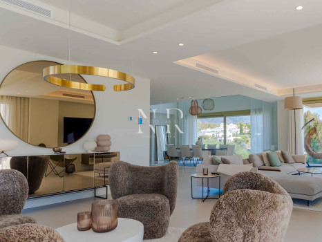 Penthouse in Golden Mile with sea views for sale