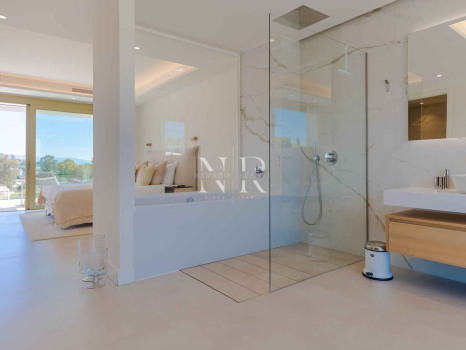 Penthouse in Golden Mile with sea views for sale