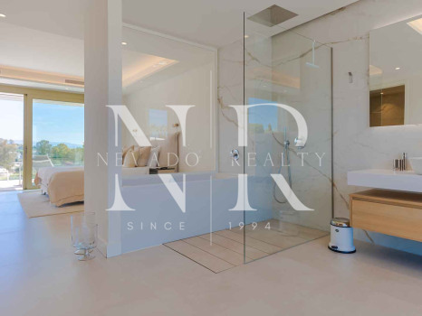 Penthouse à Golden Mile avec vue sur la mer à vendre