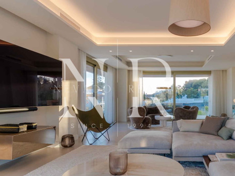Penthouse à Golden Mile avec vue sur la mer à vendre