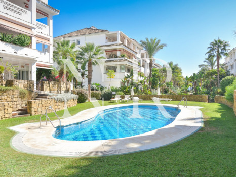 Appartement en première ligne de plage sur le Golden Mile à louer