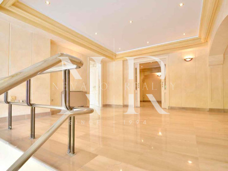 Local comercial en Avenida Ricardo Soriano en Marbella Centro en venta