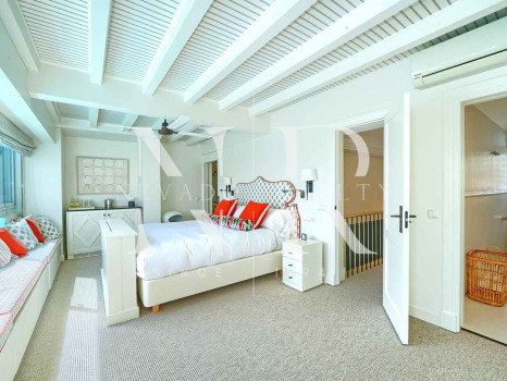Ático en Marbella centro en primera linea de playa a la venta