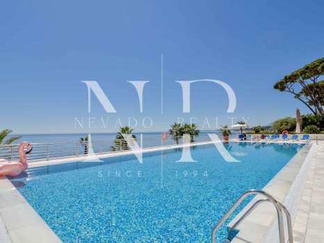 Ático en Marbella centro en primera linea de playa a la venta