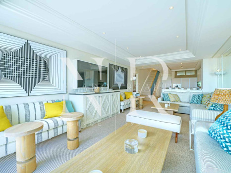 Ático en Marbella centro en primera linea de playa a la venta