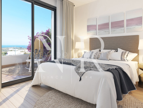 Ático en Estepona de nueva construcción con vistas panorámicas en venta