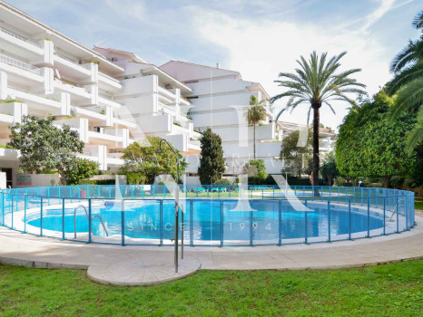 Apartment in Urbanization Jardines del Mar reformed for sale