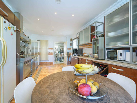 Penthouse dans l'immeuble Itxaso, Milla de Oro, près de la plage, à vendre