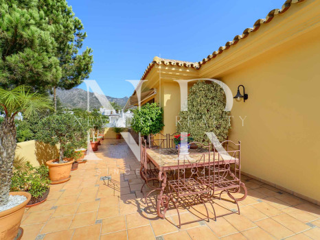 Penthouse dans l'immeuble Itxaso, Milla de Oro, près de la plage, à vendre