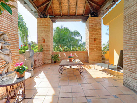 Penthouse dans l'immeuble Itxaso, Milla de Oro, près de la plage, à vendre