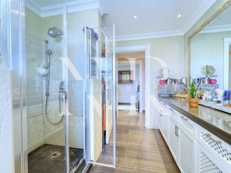 Penthouse dans l'immeuble Itxaso, Milla de Oro, près de la plage, à vendre