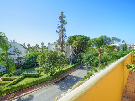 Penthouse dans l'immeuble Itxaso, Milla de Oro, près de la plage, à vendre