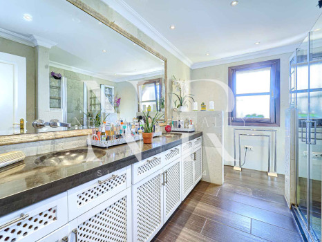 Penthouse dans l'immeuble Itxaso, Milla de Oro, près de la plage, à vendre