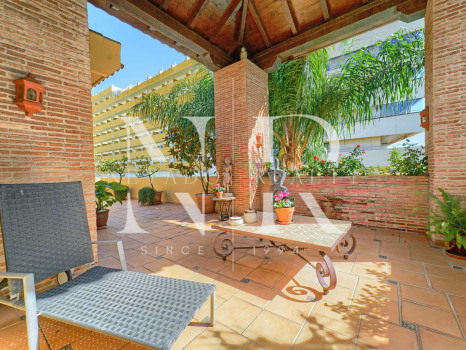 Penthouse dans l'immeuble Itxaso, Milla de Oro, près de la plage, à vendre