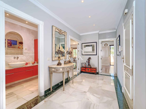 Penthouse dans l'immeuble Itxaso, Milla de Oro, près de la plage, à vendre