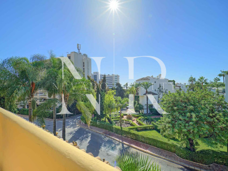 Penthouse dans l'immeuble Itxaso, Milla de Oro, près de la plage, à vendre