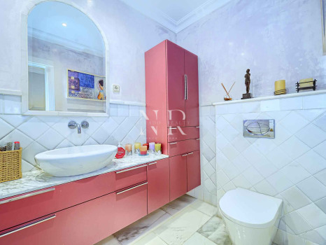 Penthouse dans l'immeuble Itxaso, Milla de Oro, près de la plage, à vendre