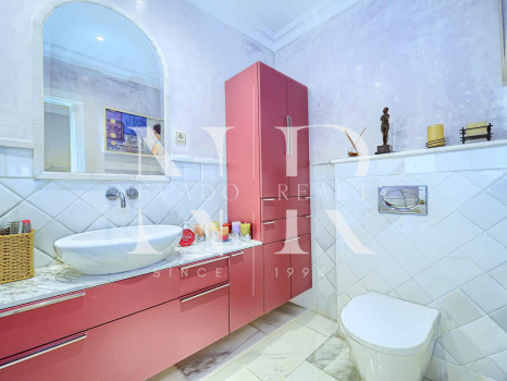 Penthouse dans l'immeuble Itxaso, Milla de Oro, près de la plage, à vendre