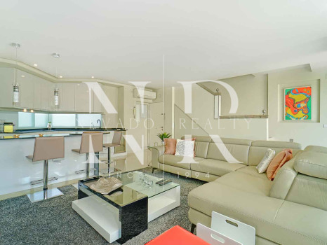 Ático en Urbanización Marbella House con vistas al mar en alquiler de corta temporada