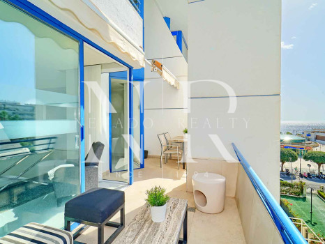 Ático en Urbanización Marbella House con vistas al mar en alquiler de corta temporada