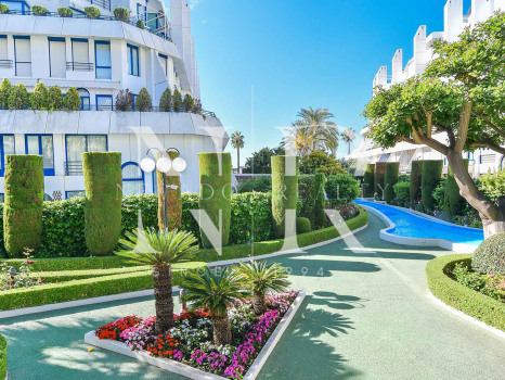 Ático en Urbanización Marbella House con vistas al mar en alquiler de corta temporada