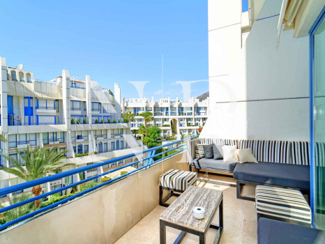 Ático en Urbanización Marbella House con vistas al mar en alquiler de corta temporada