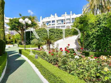 Ático en Urbanización Marbella House con vistas al mar en alquiler de corta temporada