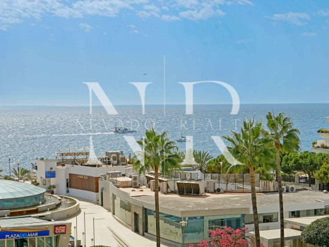 Ático en Urbanización Marbella House con vistas al mar en alquiler de corta temporada